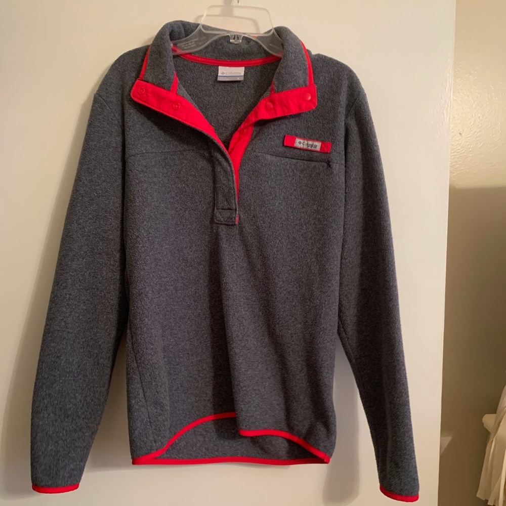 Columbia PFG pull over. Size small